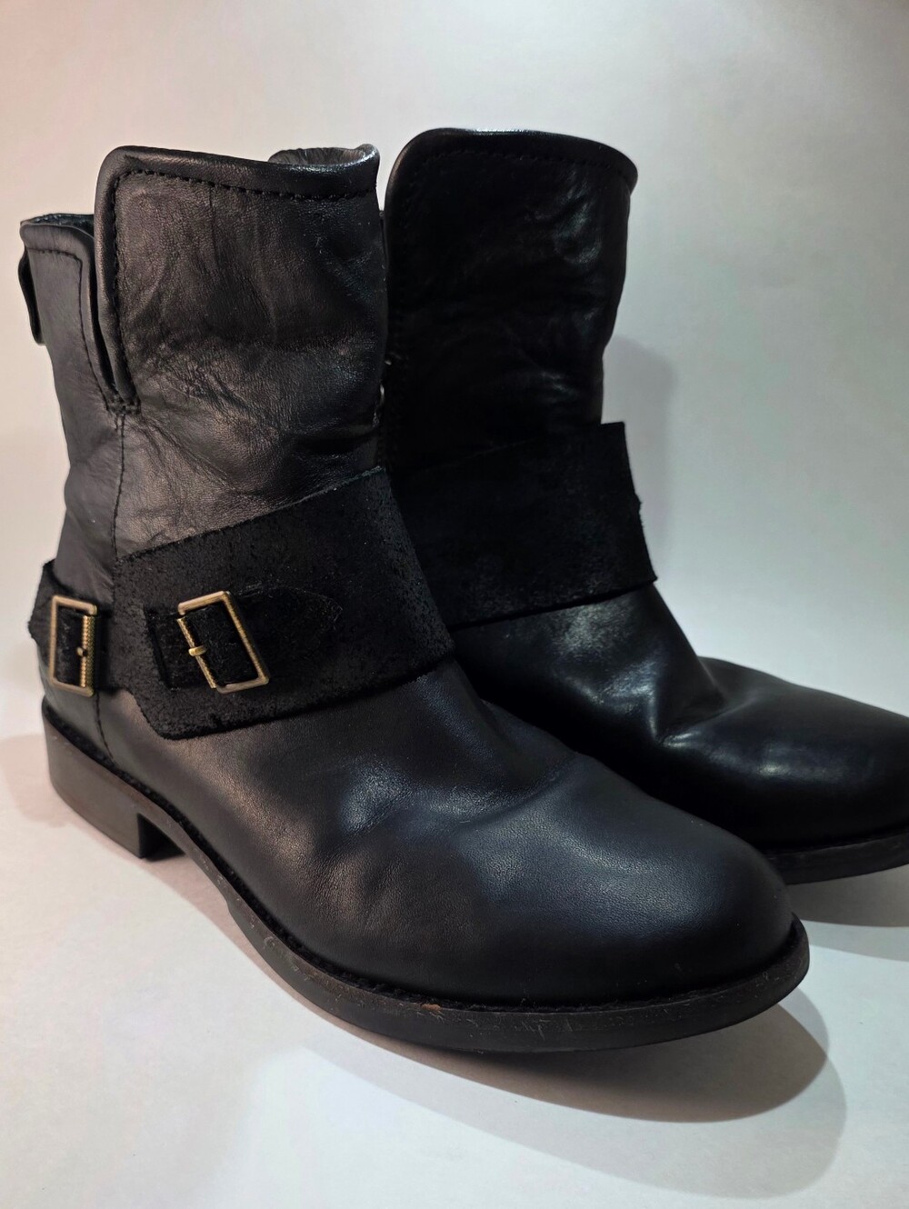 Ugg Cybele Black Leather Moto Booties Side Zip Buckle Sherpa Insole Womens 8